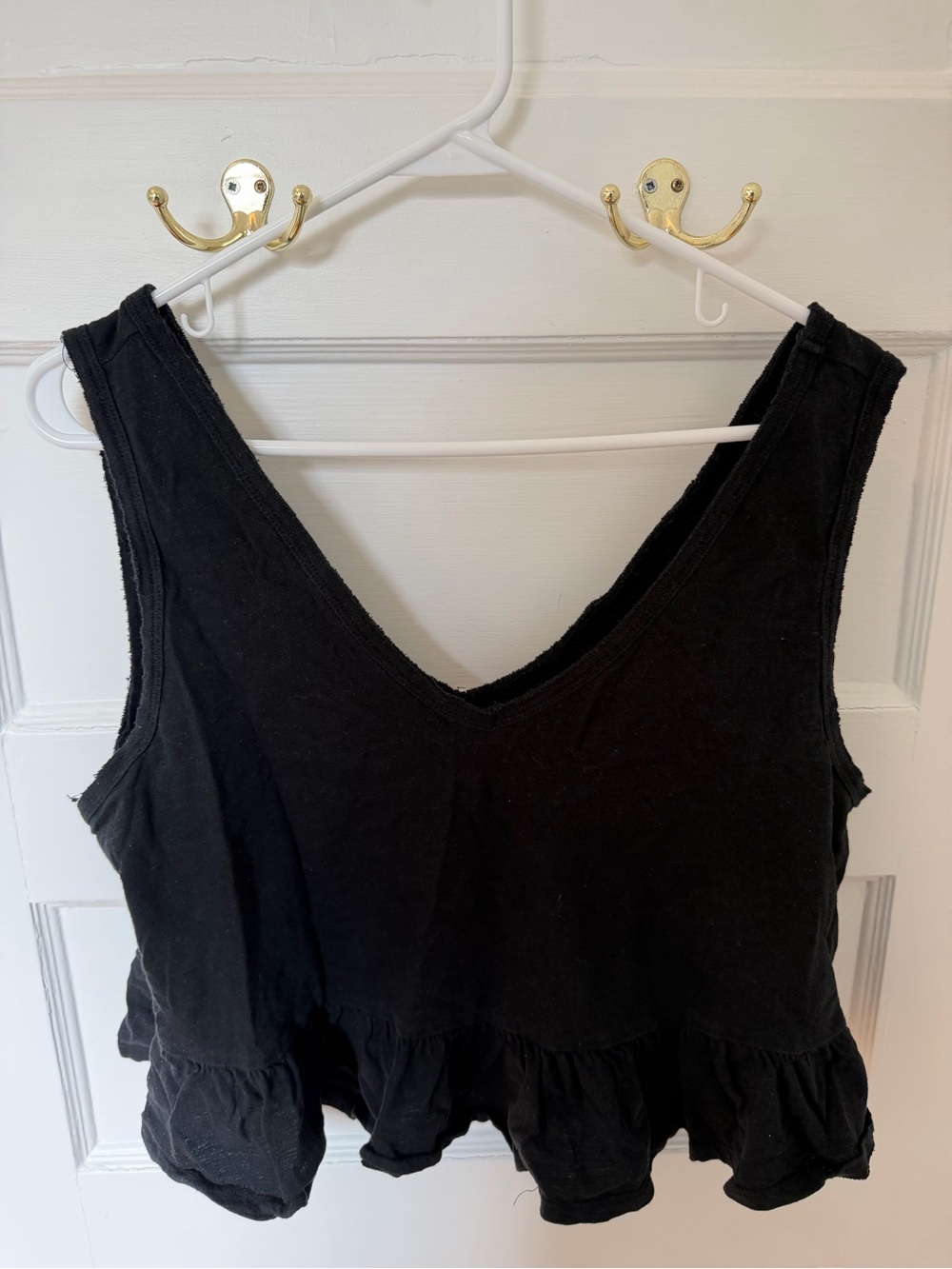 wild fable Black V-Neck Ruffle Crop Tank